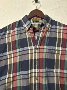 Boston Traders Mens M 15-15.5 Plaid Flannel Shirt Gray Green Pink Red Cotton